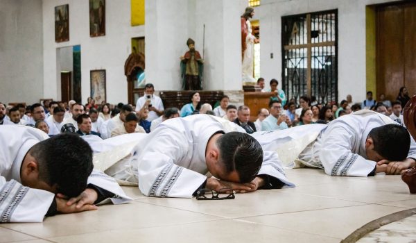 Ordenación sacerdotal de noviembre de 2025, presidida por el cardenal Leopoldo Brenes. Foto: Tomada de la Arquidiócesis de Managua.