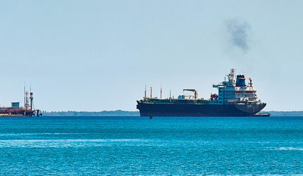Entra en un puerto cubano un petrolero con carga en pleno bloqueo energético de EE.UU.