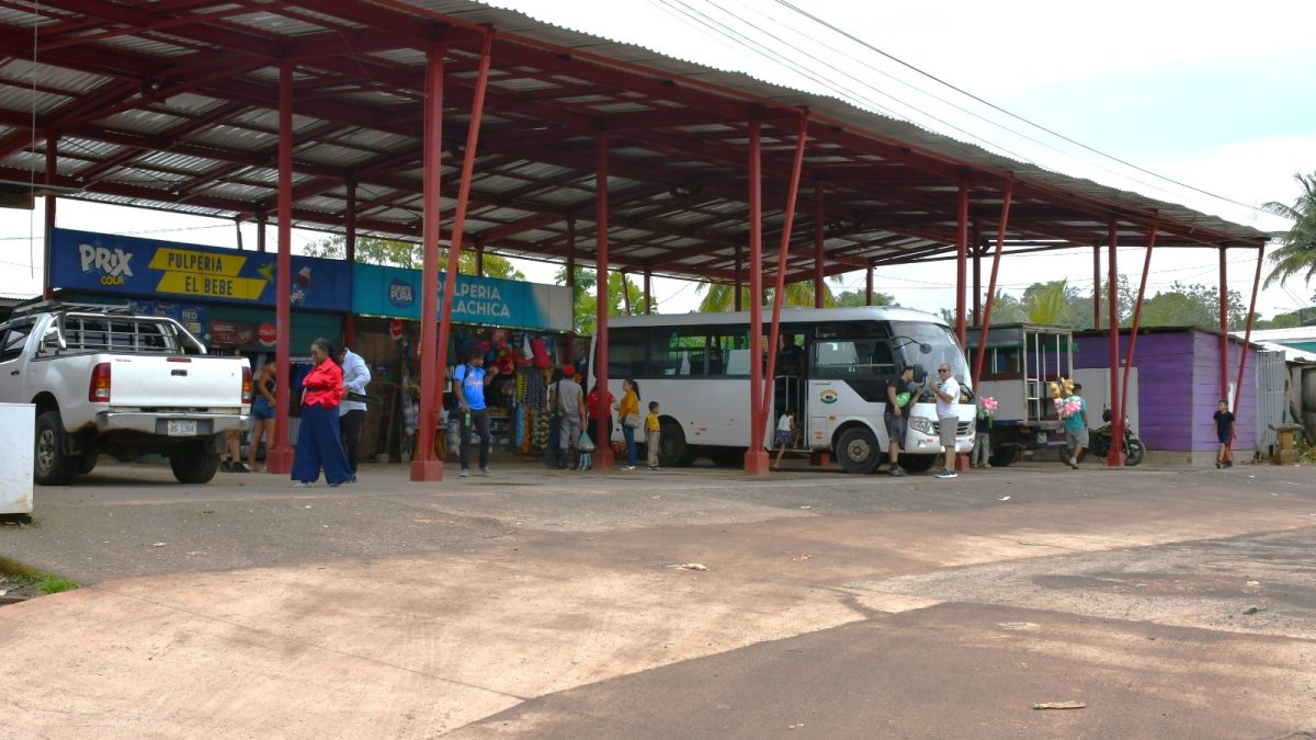 Terminal de buses de Loma Fresca, en Bluefields. Foto: Tomada de redes sociales de la comuna de Bluefields.