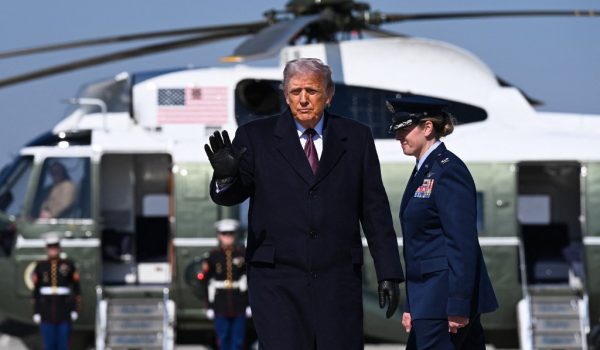 Trump: «Quizá veamos una toma de control amistosa de Cuba»