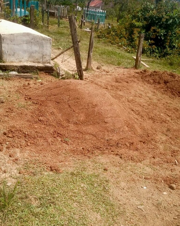 La tumba de uno de los indígenas mayangnas asesinados durante la masacre del cerro Kiwakumbaih. LA PRENSA/ TOMADA DE REDES SOCIALES