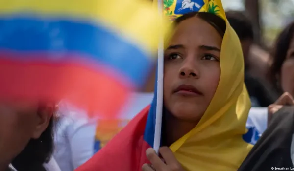 Familiares y grupos de derechos humanos marchan en Caracas para exigir la liberación de los presos políticos (12.02.2026)