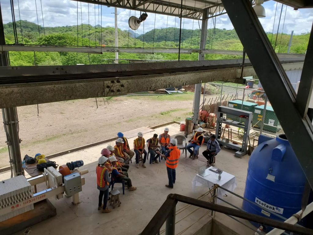 Régimen le devuelve el plantel a la minera estadounidense BHMB Mining S.A. The Nicaraguan regime returned the plant to U.S. Mining Company BHMB Mining S.A.