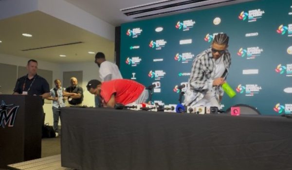 El trasfondo del comportamiento de las figuras dominicanas en las conferencias del Clásico Mundial de Beisbol