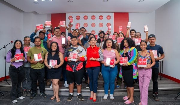 Claro premia a sus clientes con un dúo de smartphones