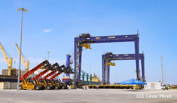 Puerto de Corinto estrena nuevos equipos adquiridos con préstamo chino