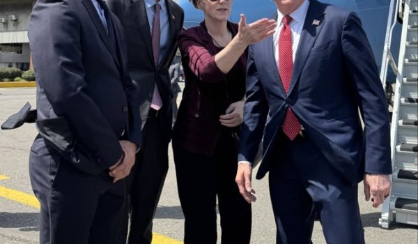 Secretario de Interior de EE.UU. llega a Venezuela y se reunirá con presidenta Delcy Rodríguez