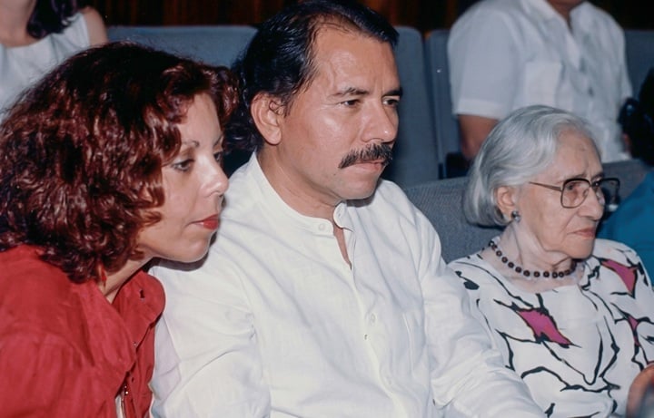 De izquierda a derecha: Rosario Murillo, Daniel Ortega y Lidia Saavedra. LA PRENSA/ ARCHIVO PERSONAL/ ÓSCAR NAVARRETE
