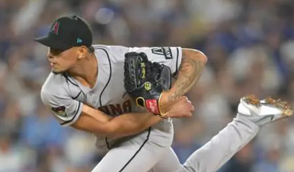 Jonathan Loáisiga puso el cerrojo en la victoria de los Diamondbacks de Arizona