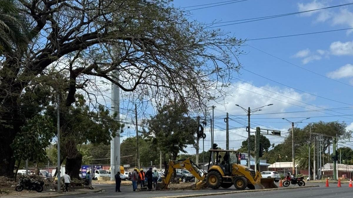 Sector de Enel Central en Managua, donde trabajan en la ampliación de la pista en los tramos dos y tres. LA PRENSA