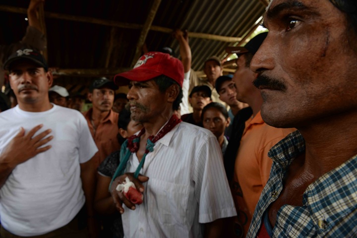 Campesinos de El Tule agredidos por la Policía de los Ortega Murillo el 24 de diciembre de 2014. LA PRENSA/ ARCHIVO/ ÓSCAR NAVARRETE