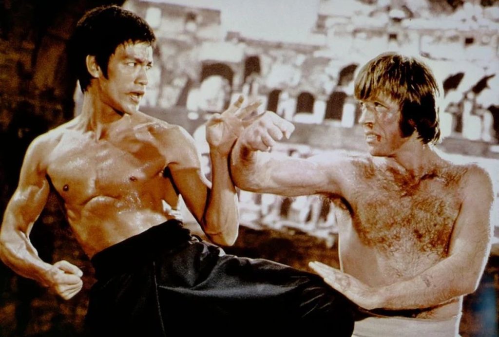 En 1972, su papel en El furor del dragón, como antagonista de Bruce Lee, lo catapultó al estrellato internacional. Tenía 32 años.