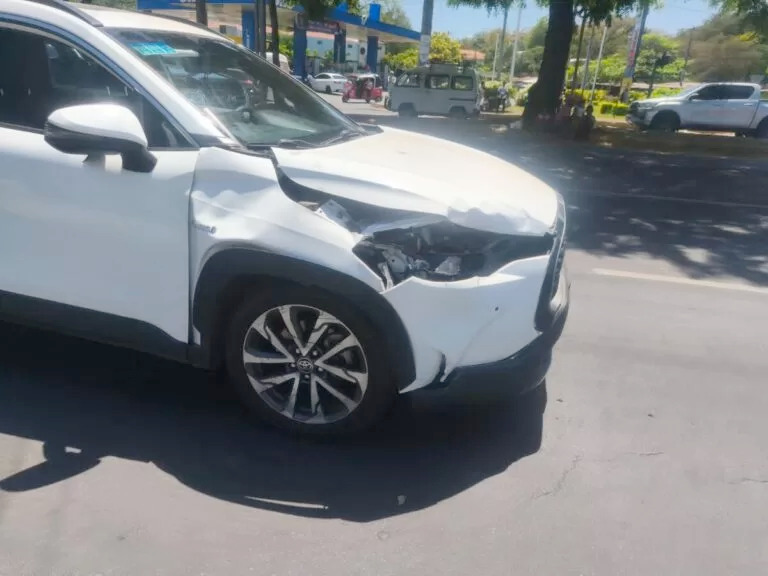 Un carro blanco atropelló mortalmente al adolescente Keneth Alexander Torres García, de 13 años. Foto: Nueva Radio Ya.