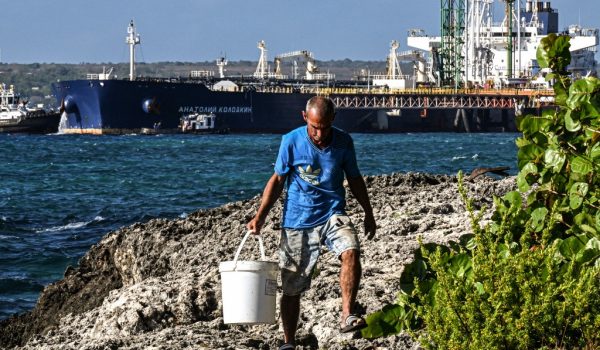 Petrolero ruso arribó al puerto de Matanzas en Cuba