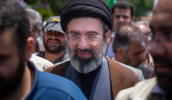 Getty Images Mojtaba Jamenei fue electo líder supremo por la Asamblea de Expertos de Irán.