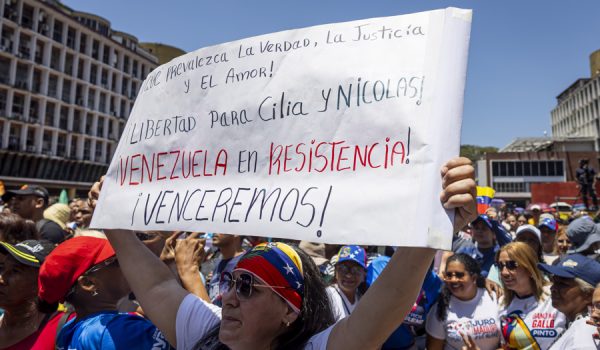 El chavismo marcha para exigir el fin de las sanciones de EE. UU. a Venezuela