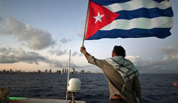 Flotilla de ayuda humanitaria arriba a Cuba con alimentos, medicinas y paneles solares
