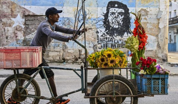 Cuba autoriza empresas mixtas por primera vez
