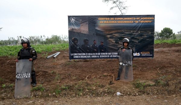 Suspenden construcción de megacárcel en Guatemala