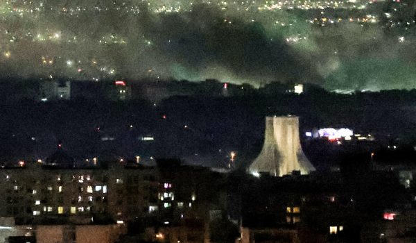 Las bombas sacuden de nuevo Teherán tras promesa de EE.UU. del «día más intenso»