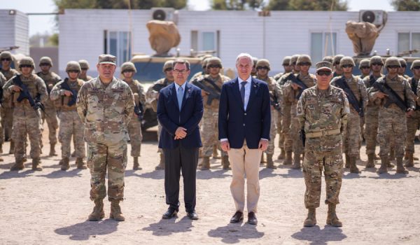 Fosas, alambradas, muros de cinco metros: el presidente Kast lanza plan para detener la inmigración irregular en el norte de Chile