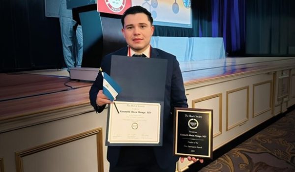 El médico y científico nicaragüense Kenneth Meza Monge.