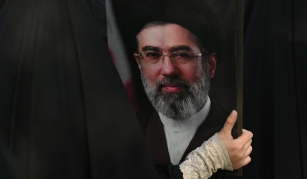 Estados Unidos ofrece una recompensa de US$ 10 millones por información sobre el ayatolá Mojtaba Jamenei