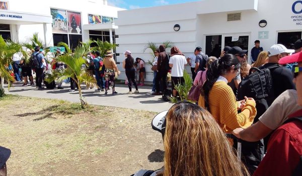 Así luce el puesto fronterizo de Peñas Blancas en Nicaragua al inicio de Semana Santa en Nicaragua