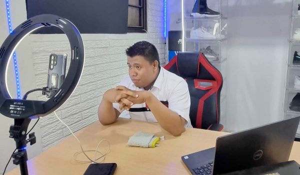 «Tengo miedo de que me entreguen a ICE»: nicaragüense denuncia que el Tropi Gamer lo amenaza con deportación