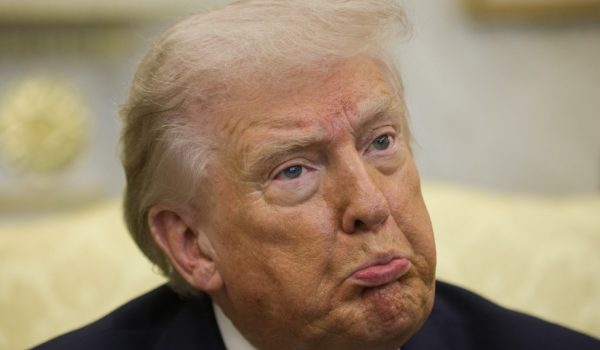 Resentido con aliados de la OTAN, Trump dice que «EE. UU. no necesita la ayuda de nadie»