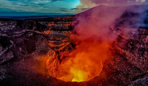 Volcán Masaya vuelve a estremecerse bajo un enjambre sísmico y enciende alertas