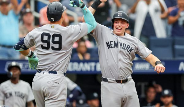 Aaron Judge (99) y Ben Rice dos bateadores de alto voltaje de los Yanquis.