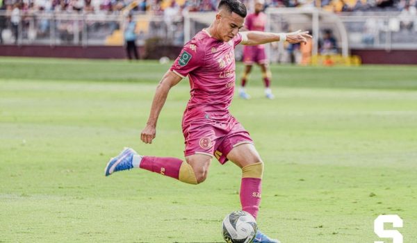 Bancy Hernández lleva 13 partidos de titular con el Saprissa de la Primera División de Costa Rica