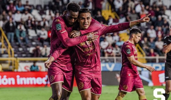Bancy Hernández dio la asistencia del primer gol del Saprissa ante Guadalupe.