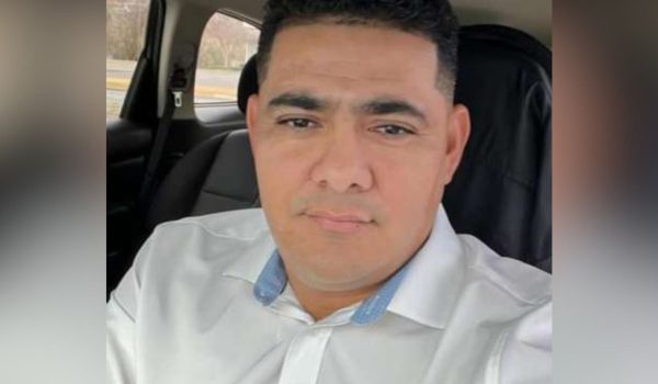 Opositor Carlos Raúl Gómez Olivas es liberado tras cinco meses detenido por ICE en Estados Unidos. Foto: Cortesía.