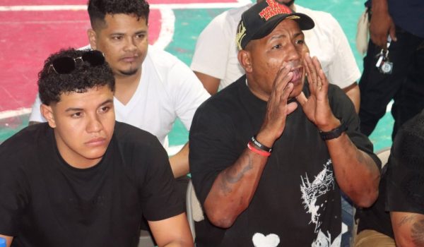 Excampeón mundial Ricardo Mayorga abandona el centro de rehabilitación en Matiguás