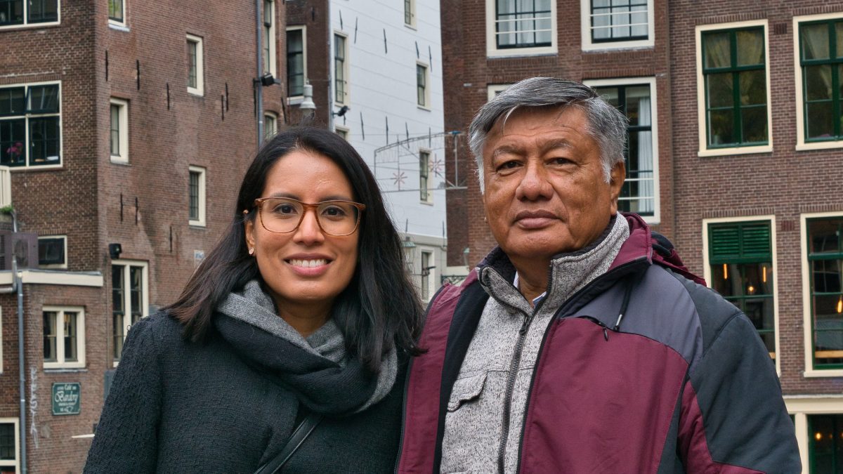 Durante octubre de 2018, Thelma y su padre, el coronel en retiro Carlos Brenes. Foto/Cortesía