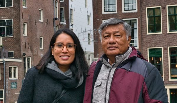 Durante octubre de 2018, Thelma y su padre, el coronel en retiro Carlos Brenes. Foto/Cortesía
