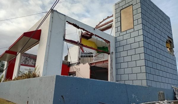 Restaurante Tip Top de la Plaza Caracol en demolición. Foto: Cortesía