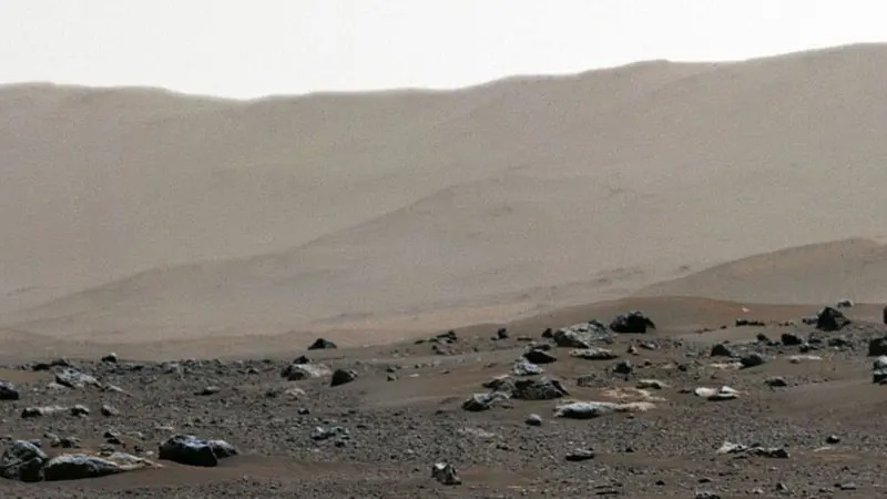 Llegar a Marte es el propósito final de la nueva carrera espacial. Imagen captada por el robot Perseverance en 2021, durante sus primeros días en el planeta rojo.