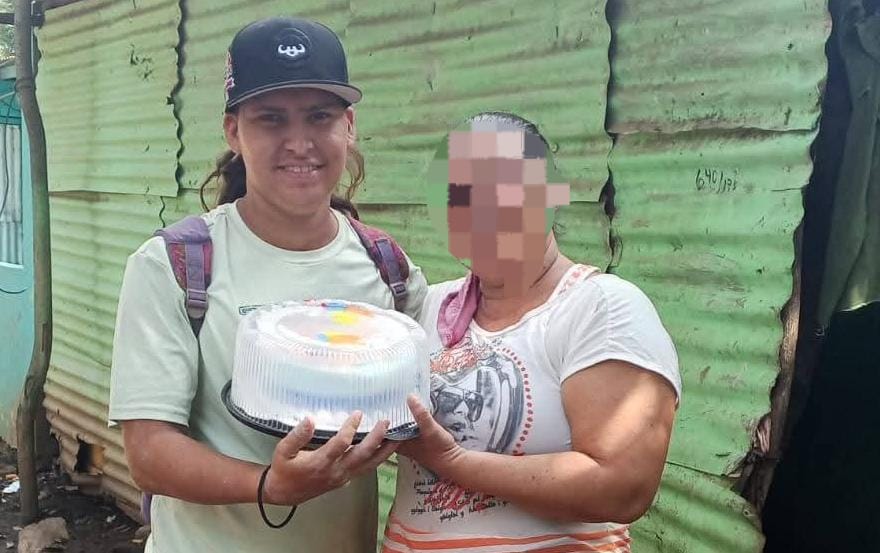 Rondel Tomás Olivas, de 17 años (a la izquierda), murió tras recibir un impacto de bala por desconocidos en Ciudad Sandino