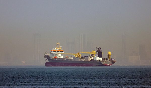 EE. UU. e Irán llegan a acuerdo preliminar para abrir estrecho de Ormuz y diálogo nuclear