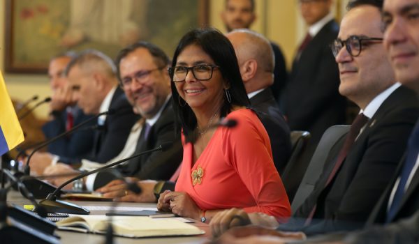 Parlamento Europeo urge a mantener sanciones a Venezuela si no hay avances hacia la democracia