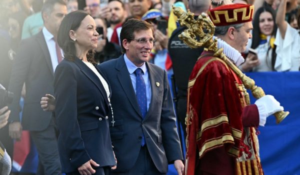 María Corina Machado evita reunión con Pedro Sánchez en España