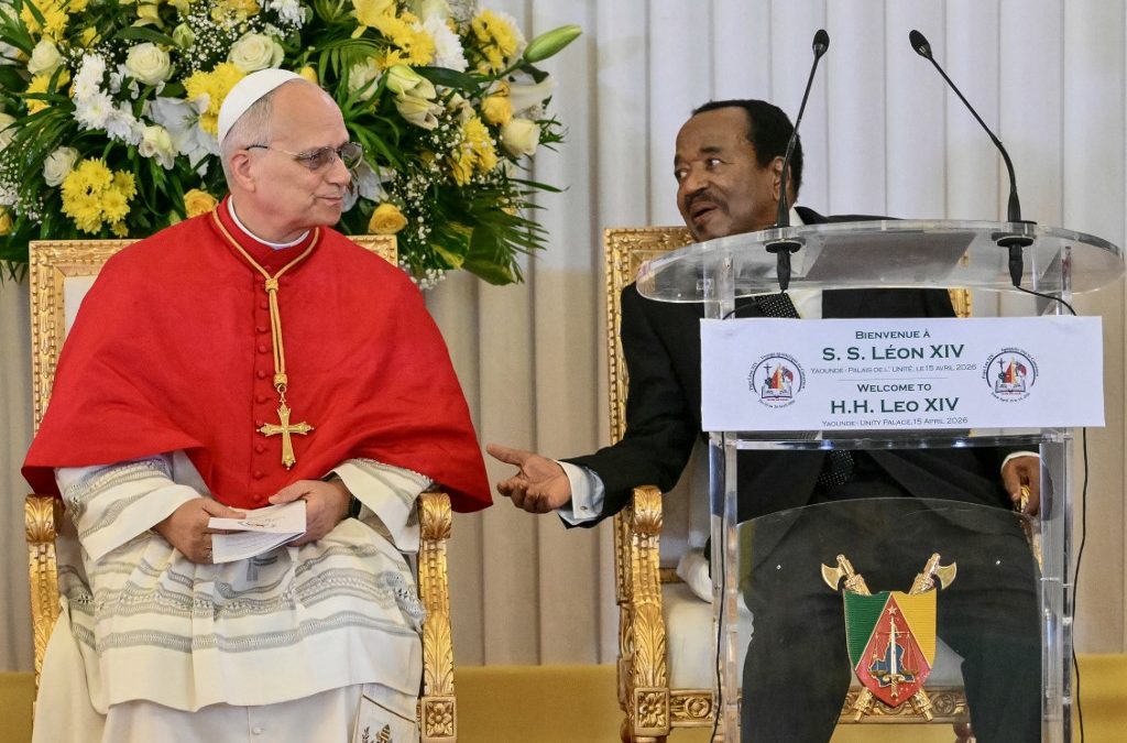 A su llegada a Camerún, el papa León XIV se ha reunido hoy con el presidente de ese país, Paul Biya.
