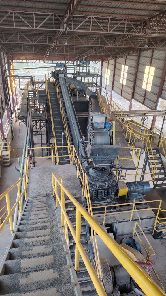 The abandoned plant of Grumixsa in Villanueva, Chinandega, were the ore purchased from artisanal miners at below market prices was processed.