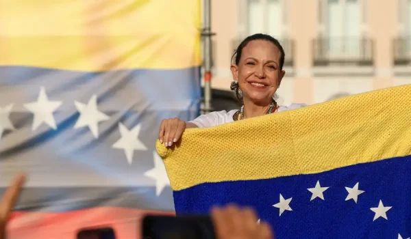 María Corina Machado, durante un acto en la Puerta del Sol de Madrid el pasado 18 de abril.Imagen: Isabel Infantes/REUTERS
