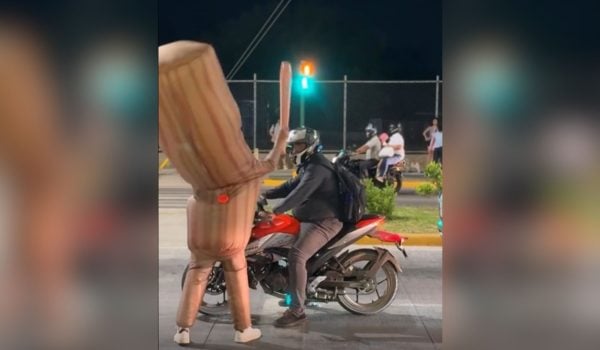 Alcaldía de Managua promueve estrategia de educación vial para promover el respeto y uso de pasos peatonales en los tramos ya inaugurados de la Pista Héroes y Mártires. Foto: Captura de video.
