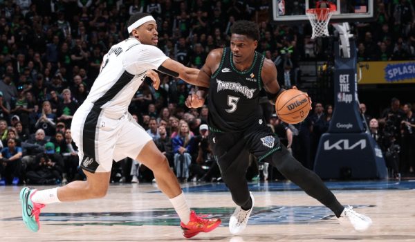 Wembanyama expulsado y los Timberwolves vencen a los Spurs