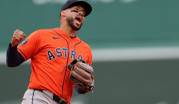 Puertorriqueño Correa se pierde resto de temporada de Grandes Ligas por lesión